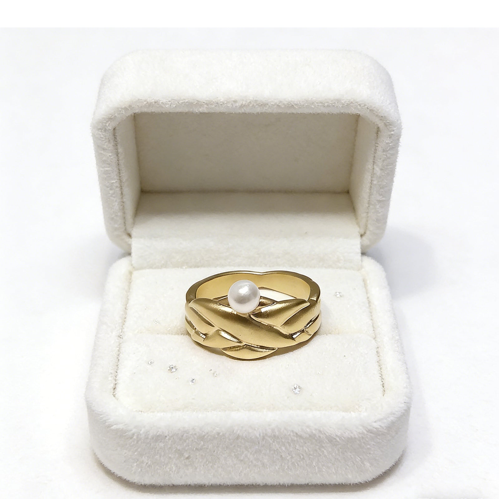 Vintage Leaf-Embrace Pearl Ring – Gold-Tone Sculptural Band with Lustrous Center Pearl for Timeless Elegance, image 8