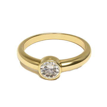 Classic Bezel-Set Solitaire Ring – Minimalist Gold Band with Round Crystal for Everyday Elegance