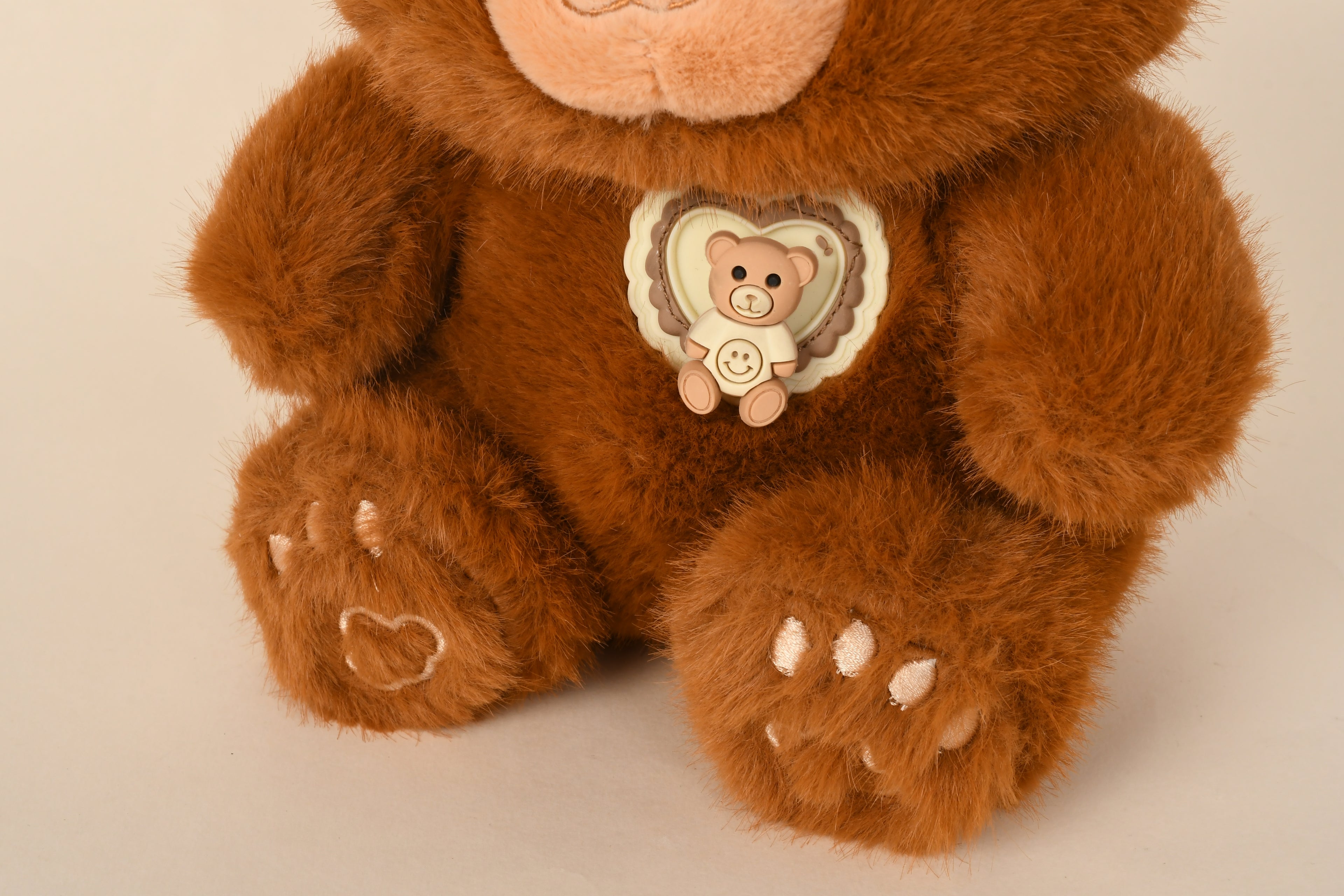 23cm Brown Spinning Bear Plush Toy with Rotatable Heart Badge - Cute Stuffed Animal Gift
