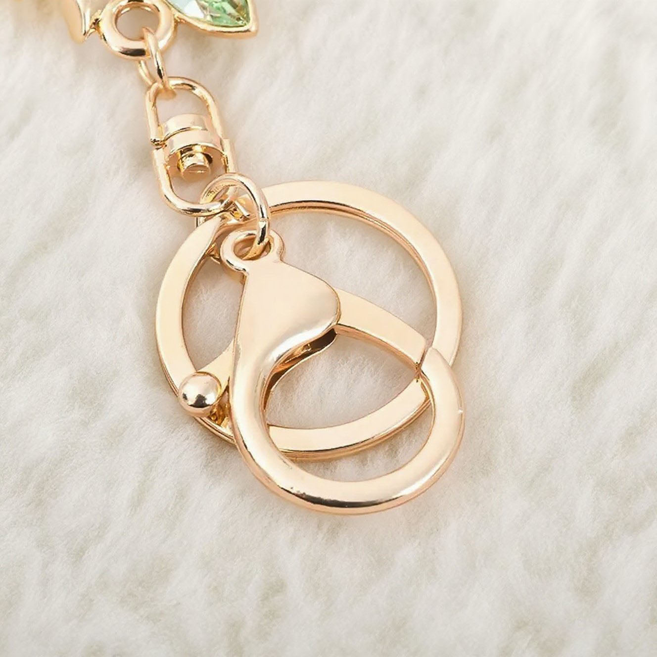 Luxury Rhinestone Apple Keychain – Sparkling Fruit Charm for Car, Bag & Keys | Perfect Gift for Women & Girls